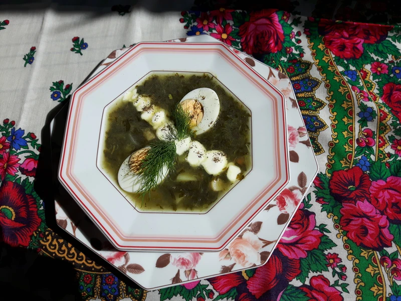 Zupa szczawiowa z ziemniakami i jajkiem