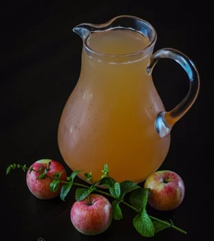 Kompot jabłkowo-miętowy