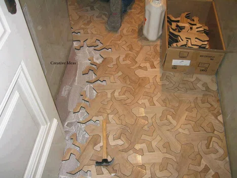 Puzzle na podłodze