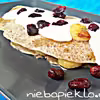 Naleśniki z samej gryki z bananem, miodem i żurawiną