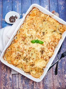 Zapiekanka ziemniaczana z mięsem mielonym i pieczarkami