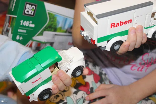 Jak dziecko poznaje świat logistyki – Klocki Blocki RABEN