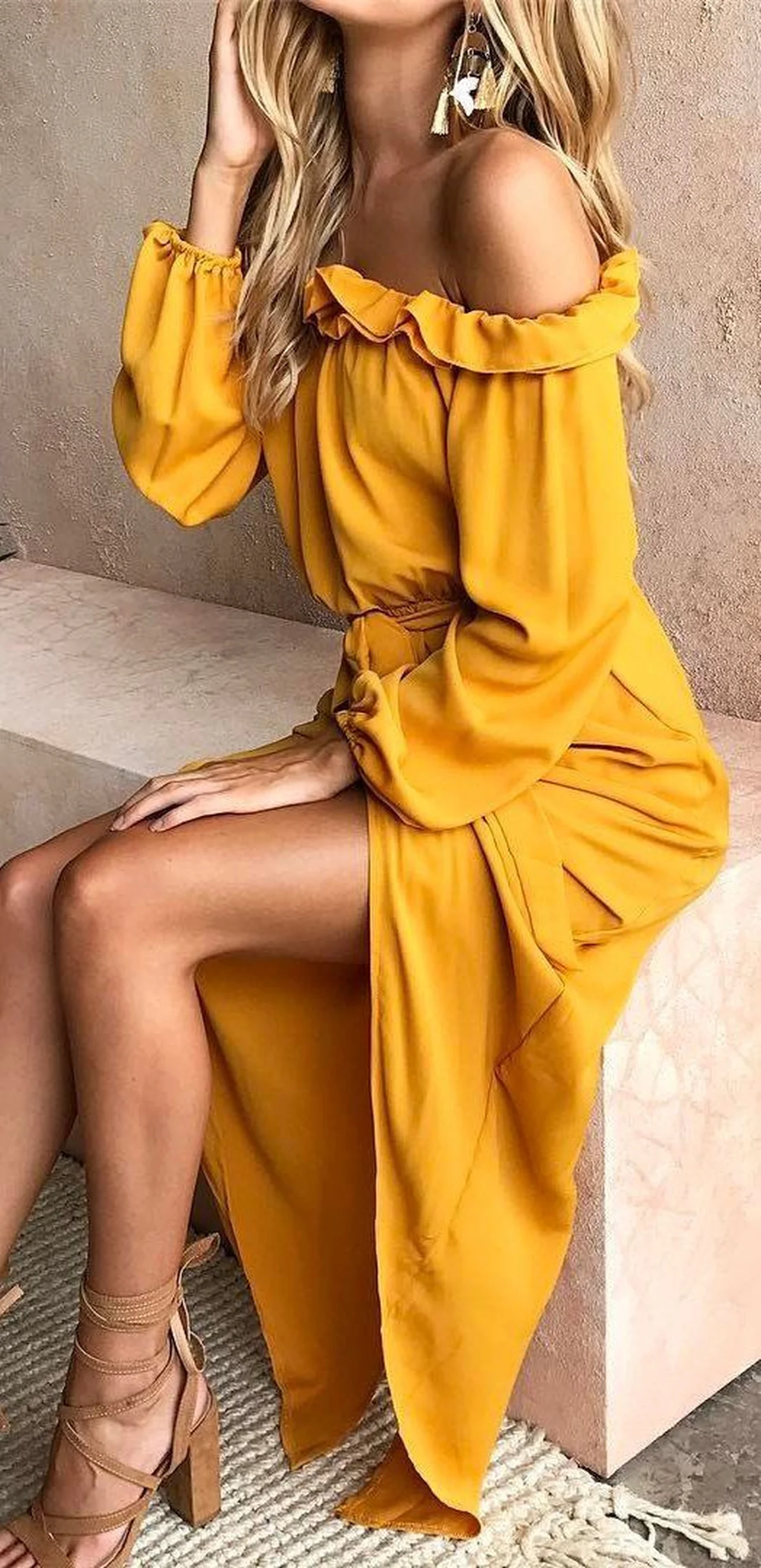 Żółta suknia