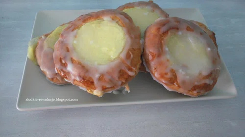 Drożdżówki z budyniem