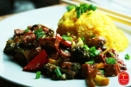Imbirowe tofu z warzywami