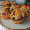 Muffinki jogurtowe z owocami i kruszonką