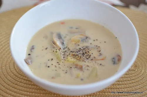 Zupa pieczarkowa