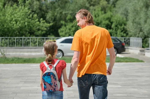 ZUS chciał odebrać 800 plus rozwiedzionym rodzicom! Sąd wydał przełomowy wyrok