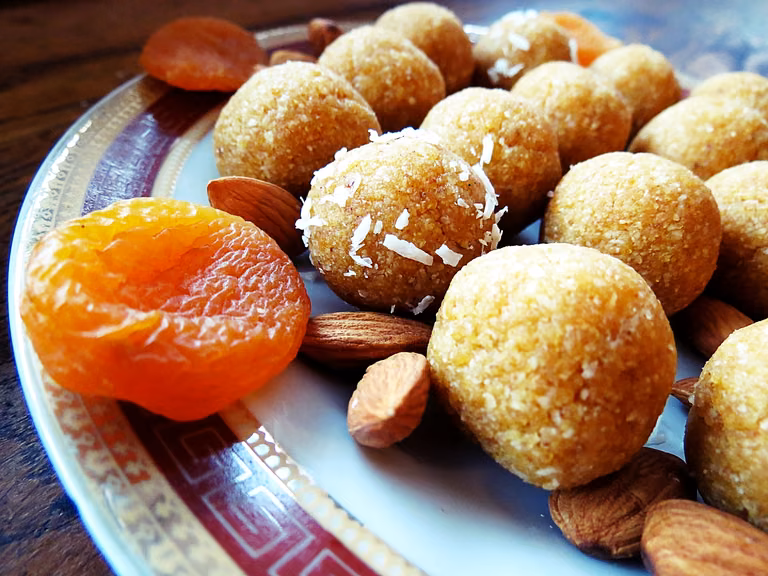 Wegańskie pralinki RAW