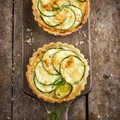TARTALETKI Z CUKINIĄ, POREM I PARMEZANEM
