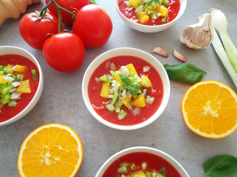 Letnie gazpacho z pomarańczami