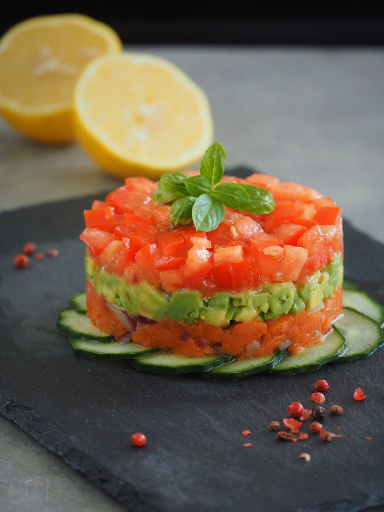 Keto tatar z łososia (Paleo, LowCarb)