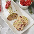 Salami z białej czekolady z pistacjami i żurawiną