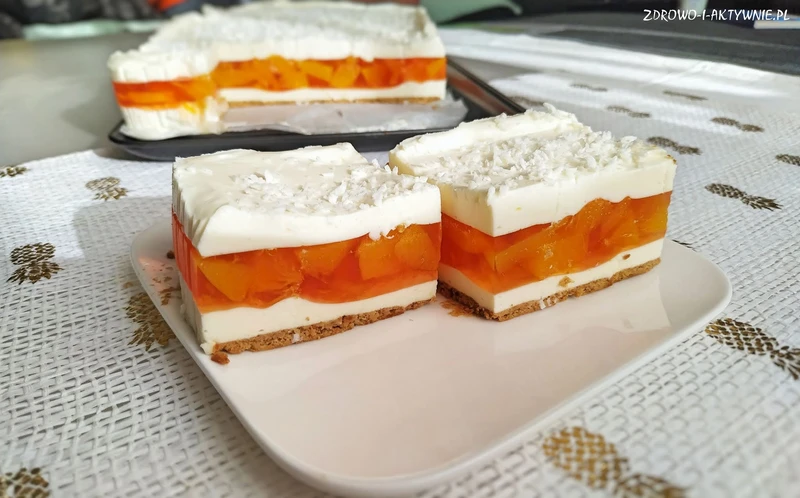 Śmietankowiec z brzoskwinią bez pieczenia