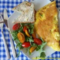 Francuski omlet z szynką i serem - 360 kcal