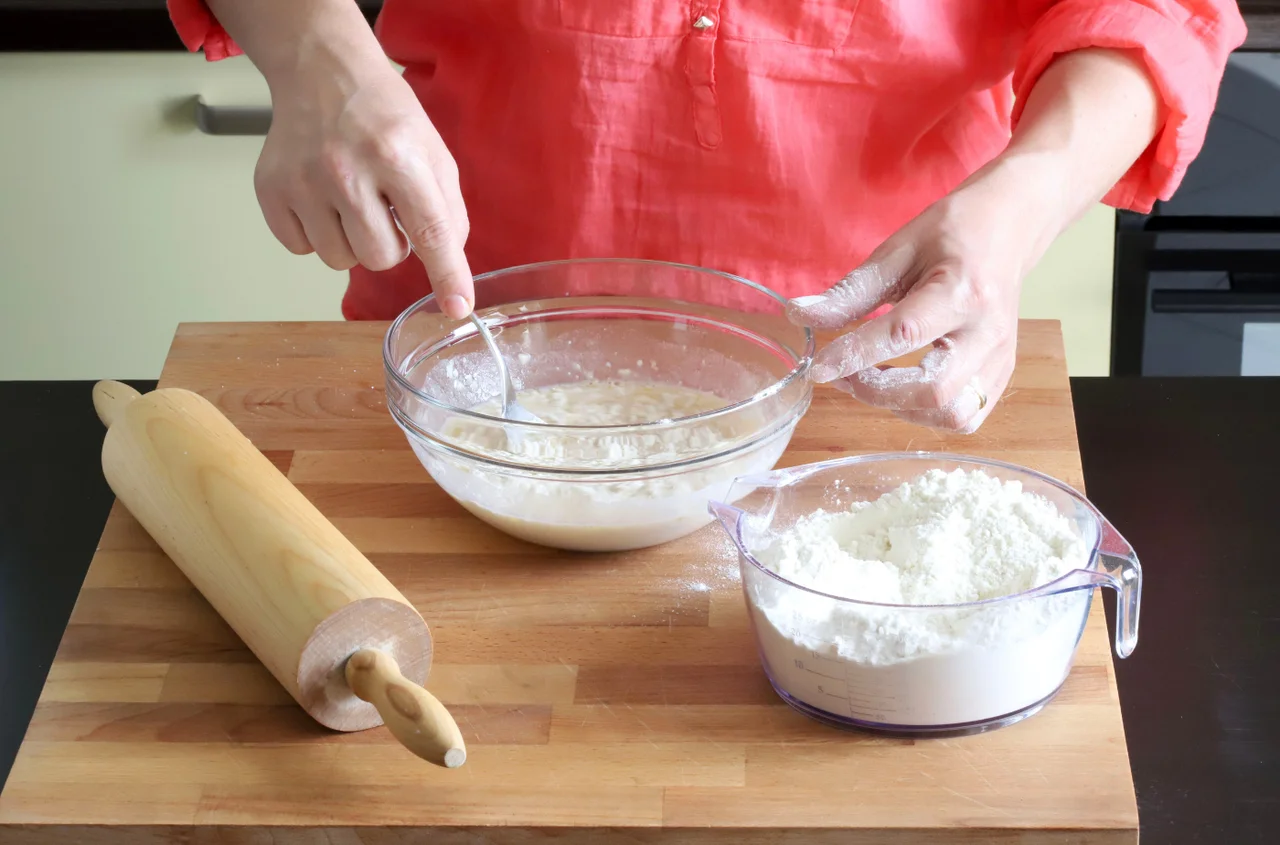 Użyj tego płynu zamiast mleka, a pączki wyjdą delikatniejsze!