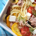 Spaghetti z tuńczykiem, fetą i warzywami