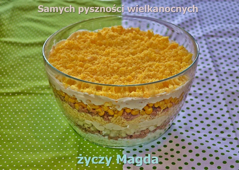 Sałatka warstwowa z tuńczykiem