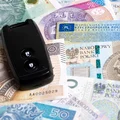 Zmiany dla kierowców od września: Koniec z nalepkami i kartami pojazdu?