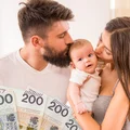 Nowy pomysł na 800 plus: 1600 zł na pierwsze dziecko!