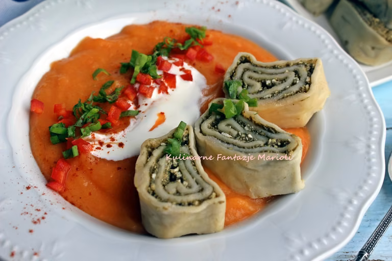 Krem z batatów z pierożkami