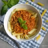 Makaron penne z sosem bolognese