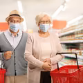 Od dziś obowiązują "godziny dla seniorów". Nie tylko w sklepach! Poznaj szczegóły