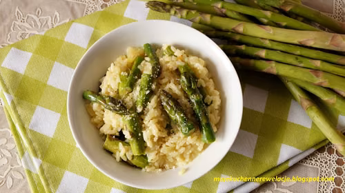 Kremowe risotto ze szparagami