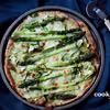 zielona pizza orkiszowa ze szparagami i cukini