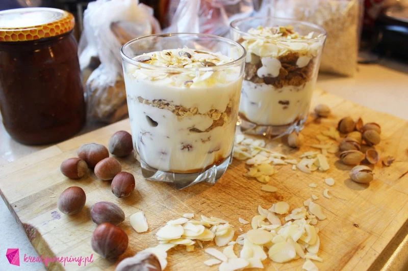 Jogurt z domowym musli