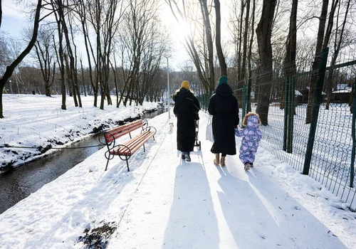 10 rzeczy, których lekarz NIGDY nie robi na mrozie – a Ty robisz codziennie!