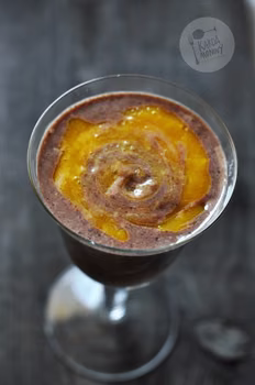 Koktajl chia z kakao i mango