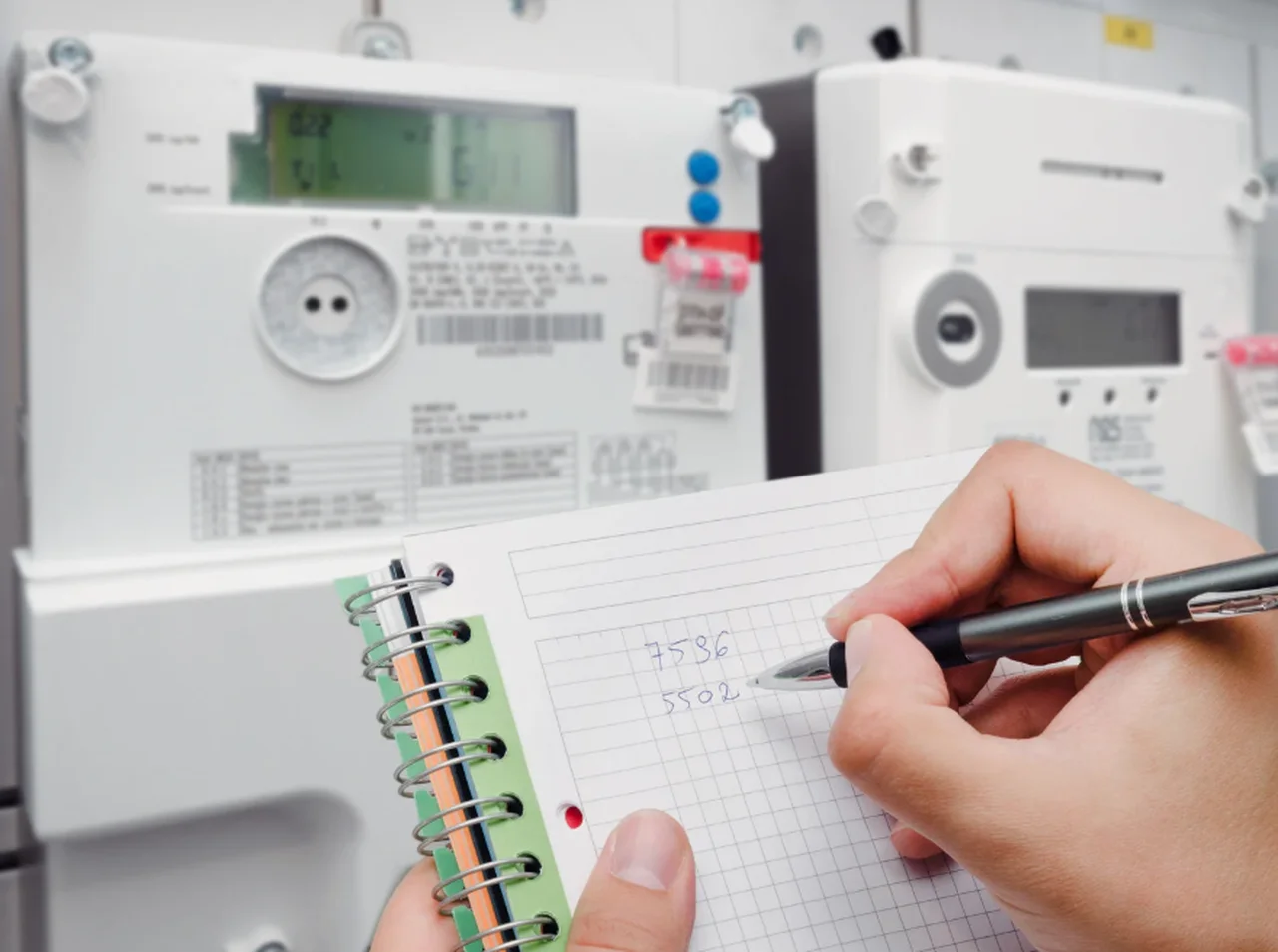 Likwidacja pierwszych opłat związanych z prądem! Dobra wiadomość dla odbiorców energii