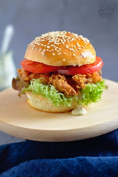 Kanapka a'la Zinger (burger z kurczakiem)