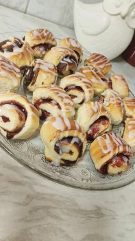Drożdżowe ciasteczka ślimaczki