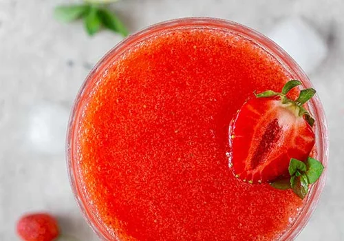Przepis na letni drink truskawkowe daiquiri