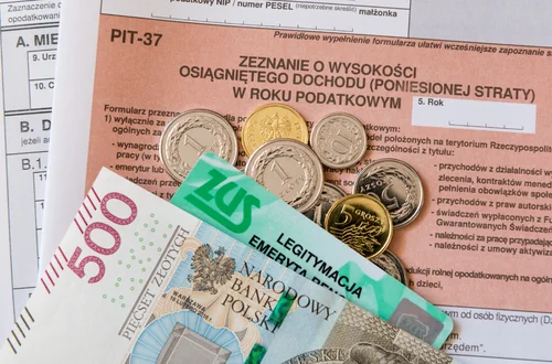 Seniorzy dostaną zwrot nadpłaconego podatku! Wszystko przez Polski Ład!