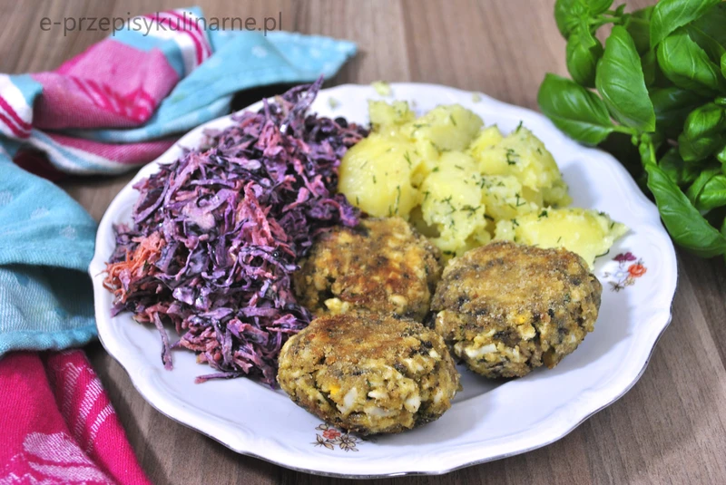 KOTLETY JAJECZNE Z PIECZARKAMI