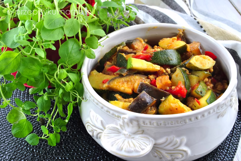 Ratatouille z mięsem mielonym