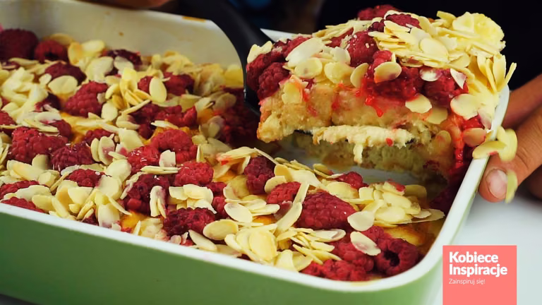 Pudding chlebowy z malinami