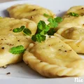 Pierogi z surowymi ziemniakami i boczkiem