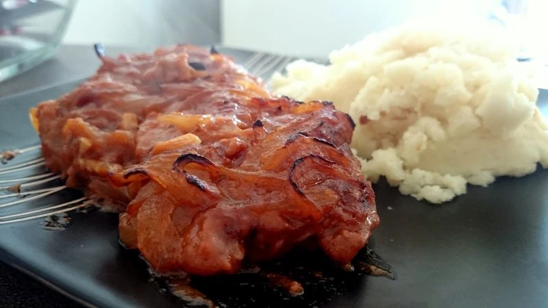 Karkówka pieczona w Coca- Coli + ziemniaki z pieczonym czosnkiem