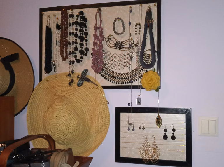 wieszak na biżuterie diy