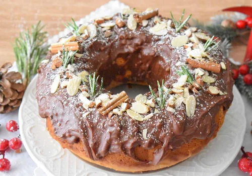 Babka miodowa z czekoladową polewą