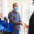 Europa zniesie obostrzenia w podróżowaniu? Zmiany od 1 lutego!