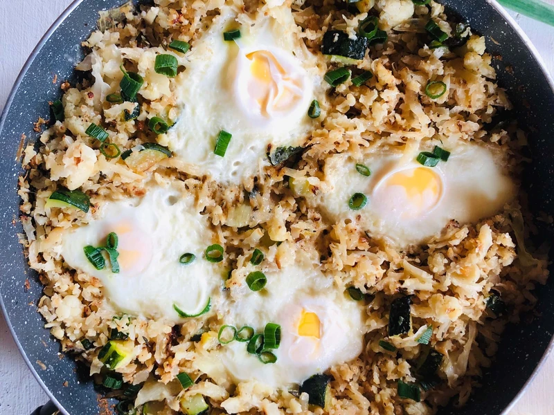 „Shakshuka” w ryżu z kalafiora