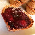Tarteletki owsiane z owocami leśnymi