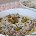 Makaron tagliatelle z sardynkami w sosie cytrynowym z kaparami.