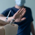 Celowo zarażają się koronawirusem. W sieci krążą dziwne ogłoszenia.