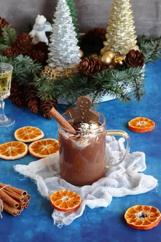 Gorąca czekolada z cynamonem i kardamonem